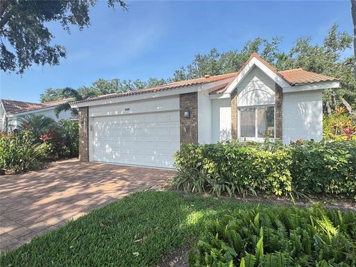 5804 GARDEN LAKES FERN
