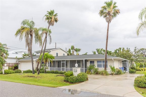 407 PARK BOULEVARD S