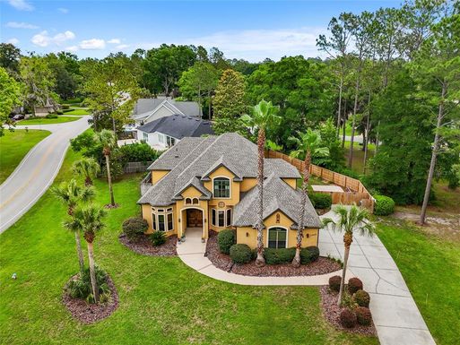 11049 CREEK DRIVE