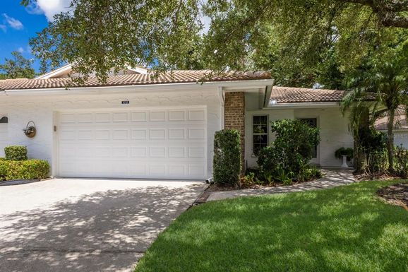 5712 GARDEN LAKES DRIVE