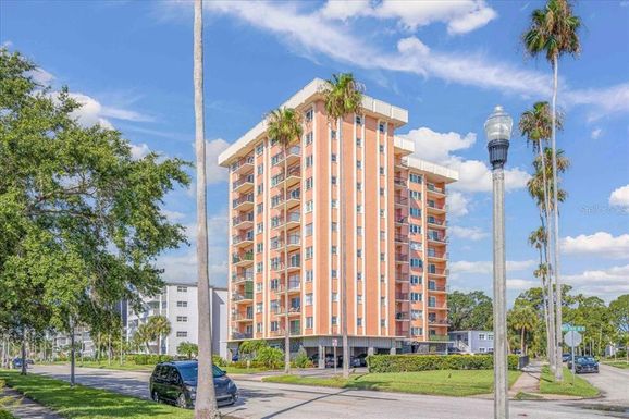 1120 N SHORE DRIVE NE UNIT 802