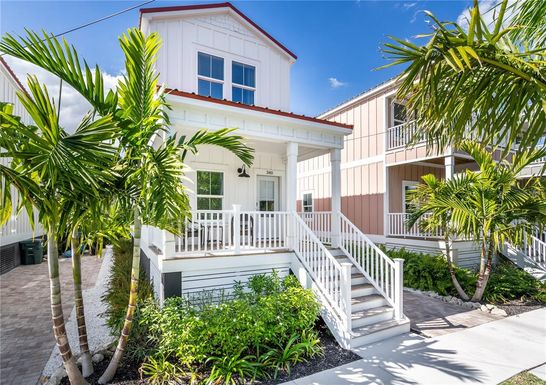 340 6TH STREET E