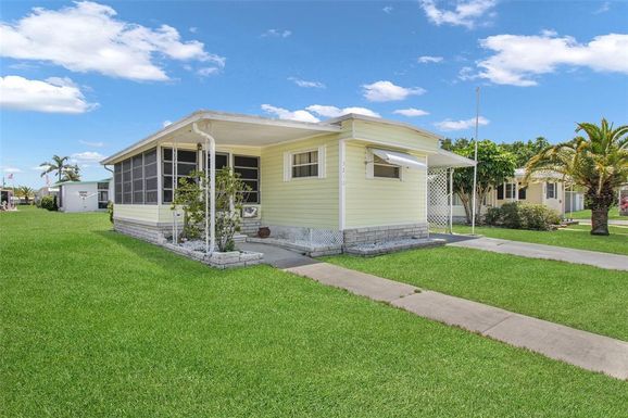 3210 HAMPSHIRE DRIVE