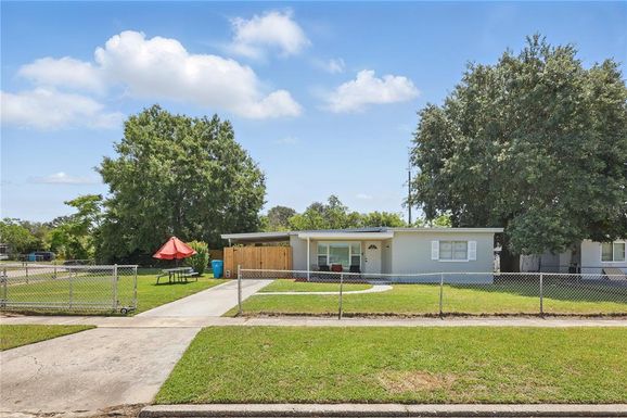 1301 LAWNE BOULEVARD