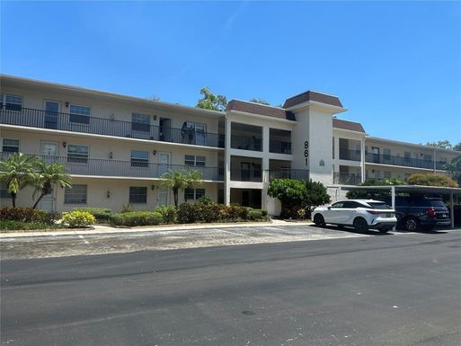 861 MAPLE COURT UNIT 104