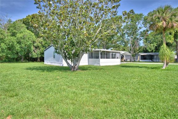 5709 E LAKE FOX DRIVE