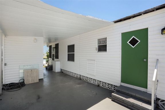 307 WHITE OAK WAY