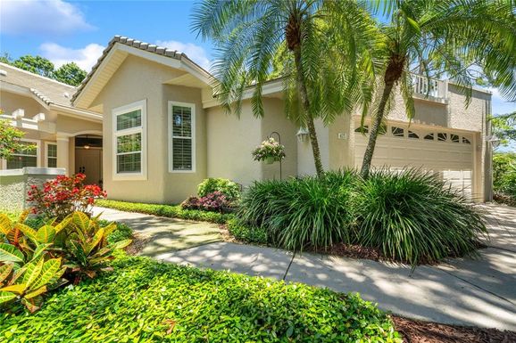 423 FAN PALM COURT NE