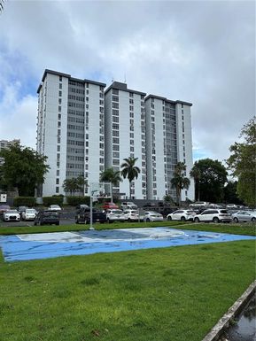 1785 CALLE JOSE FERRER Y COND. MILLENIA PARK UNIT 1101