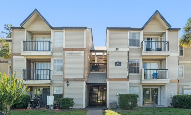 1932 LAKE ATRIUMS CIRCLE UNIT 69