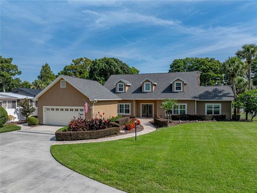 1123 CYPRESS POINT W