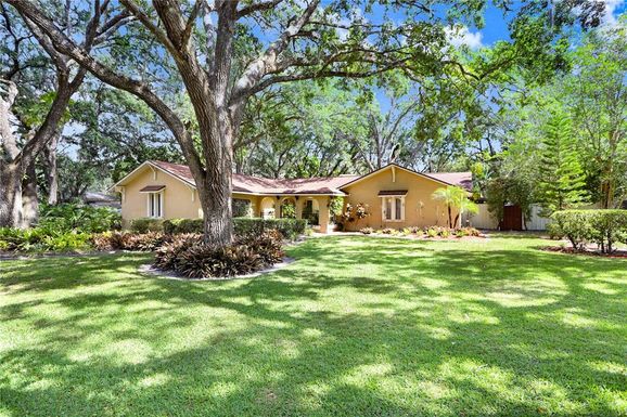 2503 VICTARRA CIRCLE