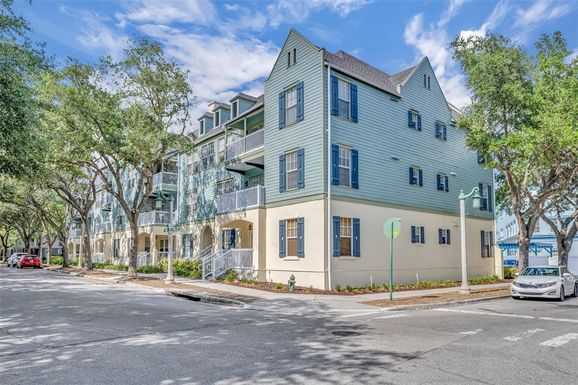 611 CAMPUS ST UNIT 160