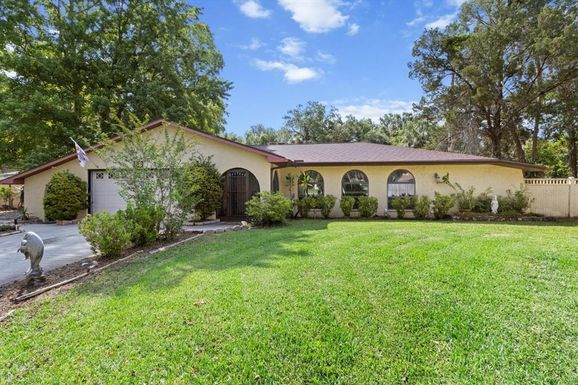 22 PALM CIRCLE DRIVE