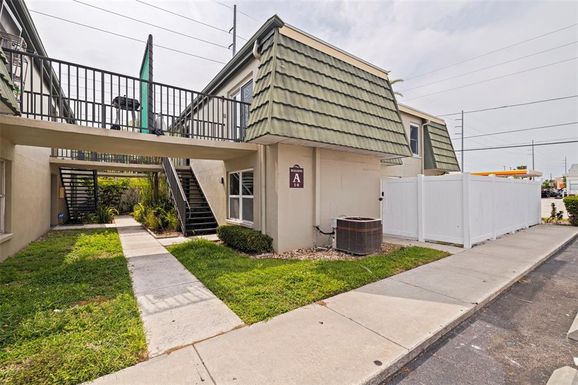 1799 N HIGHLAND AVENUE UNIT 3