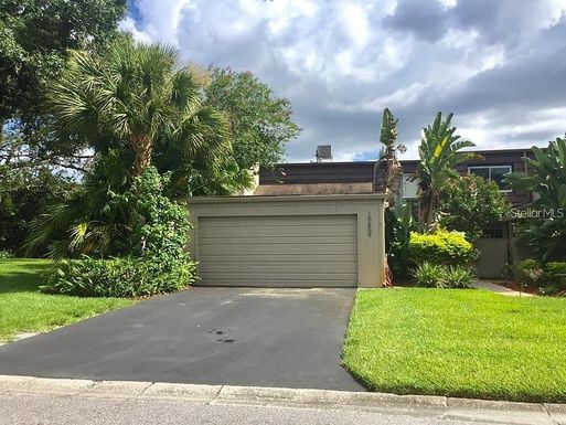 10609 CARROLLBROOK LANE