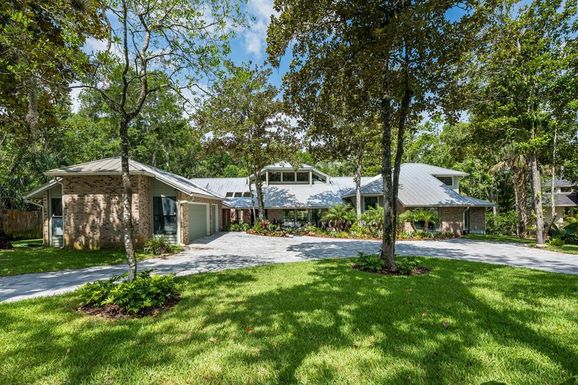 20 TWELVE OAKS TRAIL