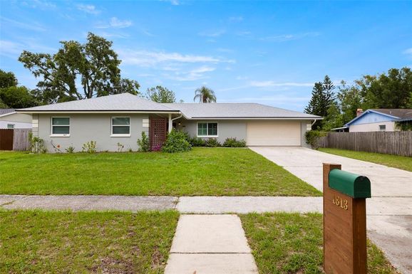 1813 LAKEVIEW DR
