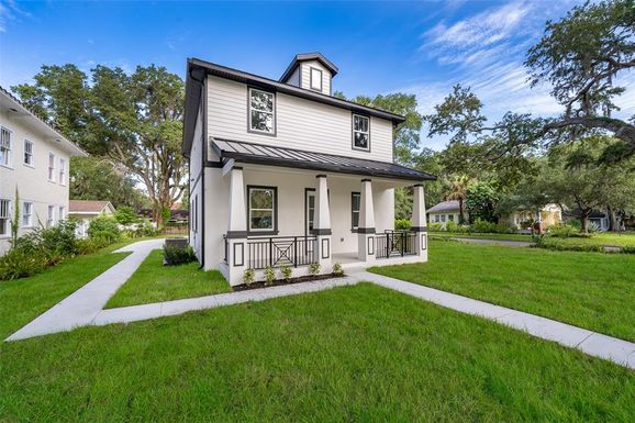 2000 MAGNOLIA AVENUE