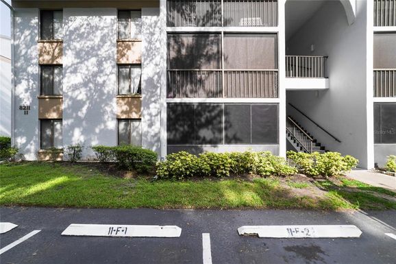 8211 SUN SPRING CIRCLE UNIT 11