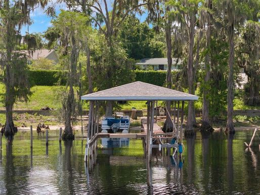 12130 LAKESHORE DRIVE