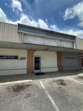 2252 S TAMIAMI TRAIL