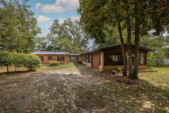 148 SE RIVERSIDE WEST DRIVE