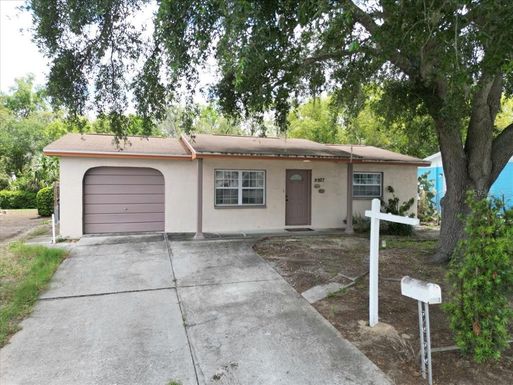 9927 WOODRIDGE COURT