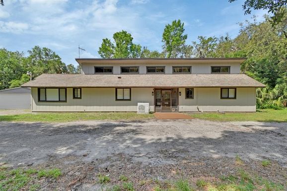 910 BRADDOCK ROAD
