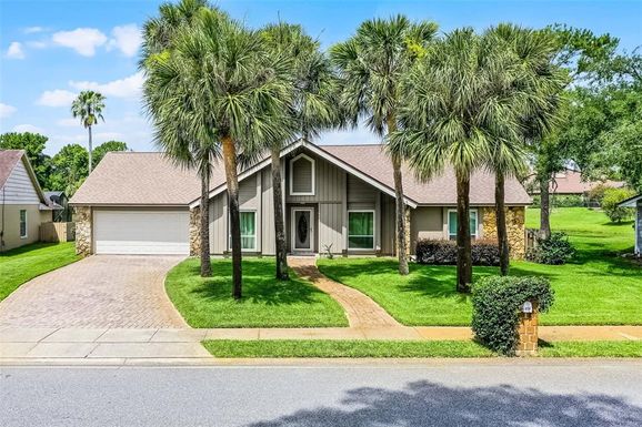 526 SABAL TRAIL CIRCLE