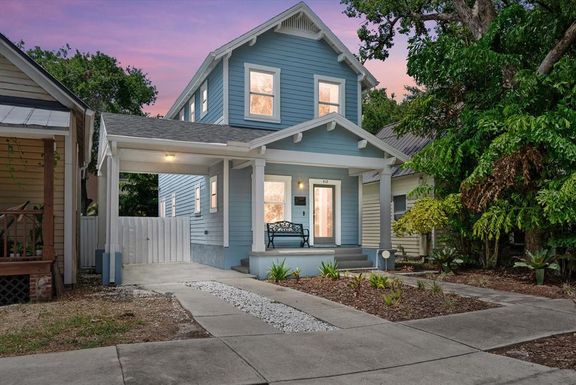 412 E AMELIA AVENUE