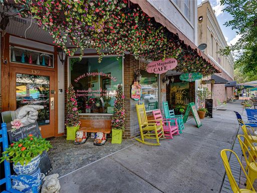 135 S CENTRAL AVENUE