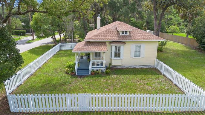 244 N LEAVITT AVENUE