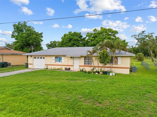 6220 MEADOWVIEW CIRCLE