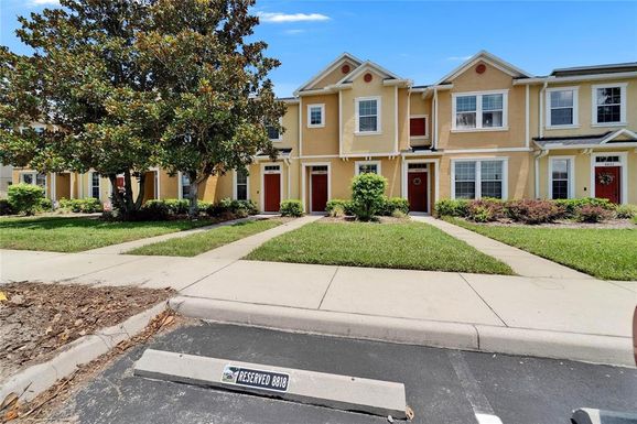 8818 RED BEECHWOOD COURT