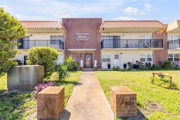 10 LYNNHURST DRIVE UNIT 1050