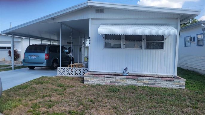 207 52ND AVENUE PLAZA W