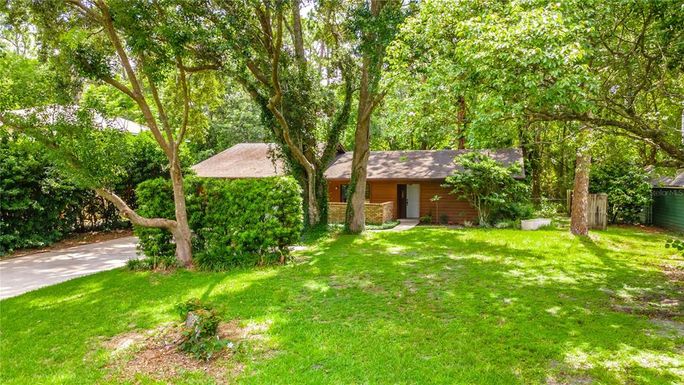109 POINCIANA LANE