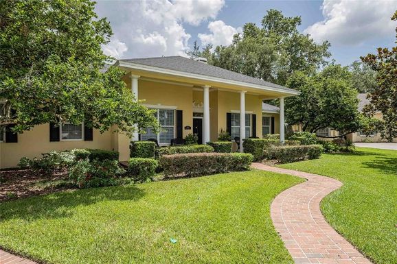 1589 ROYAL FOREST COURT