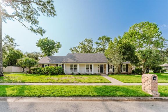 613 LONGMEADOW CIRCLE