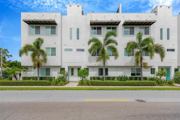 3100 W PAUL AVENUE UNIT 14