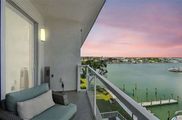 415 ISLAND WAY UNIT 507