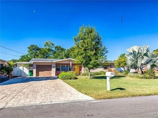 10218 N FLEETWOOD DRIVE