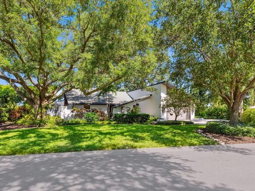 3900 COUNTRY VIEW DRIVE