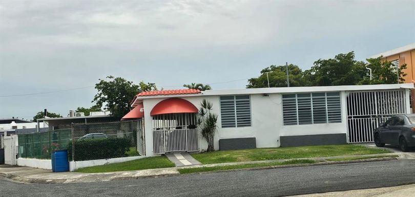 Calle 11 M12 URB RIVERVIEW