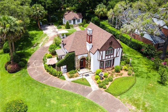 9233 SILVER LAKE DRIVE