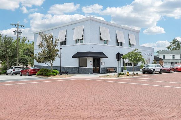 801 W MONTROSE STREET UNIT SW