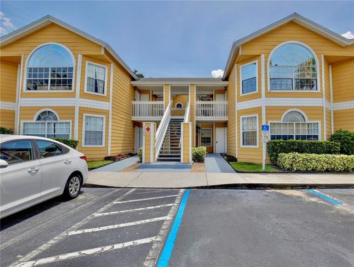 8709 KNIGHTSBRIDGE COURT UNIT B