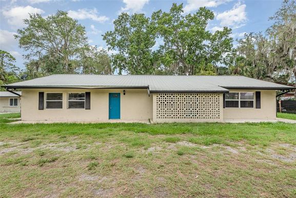4085 CYPRESS BEND