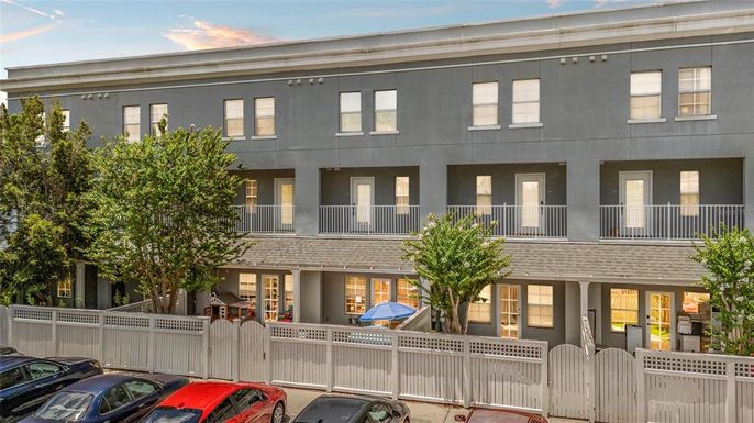 660 CELEBRATION AVENUE UNIT 250